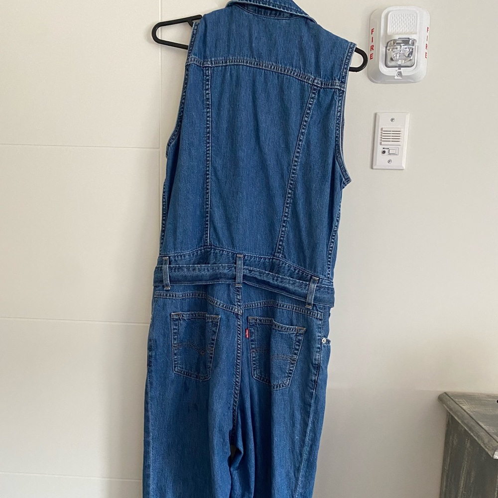 Levi three quarter length sleeveless denim jumpsuit.